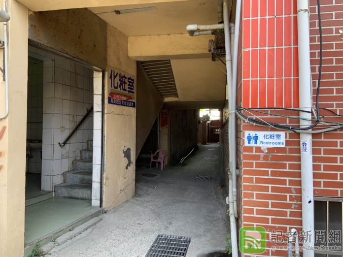 高美濕地的廁所有夠難找 議員批如廁走迷宮