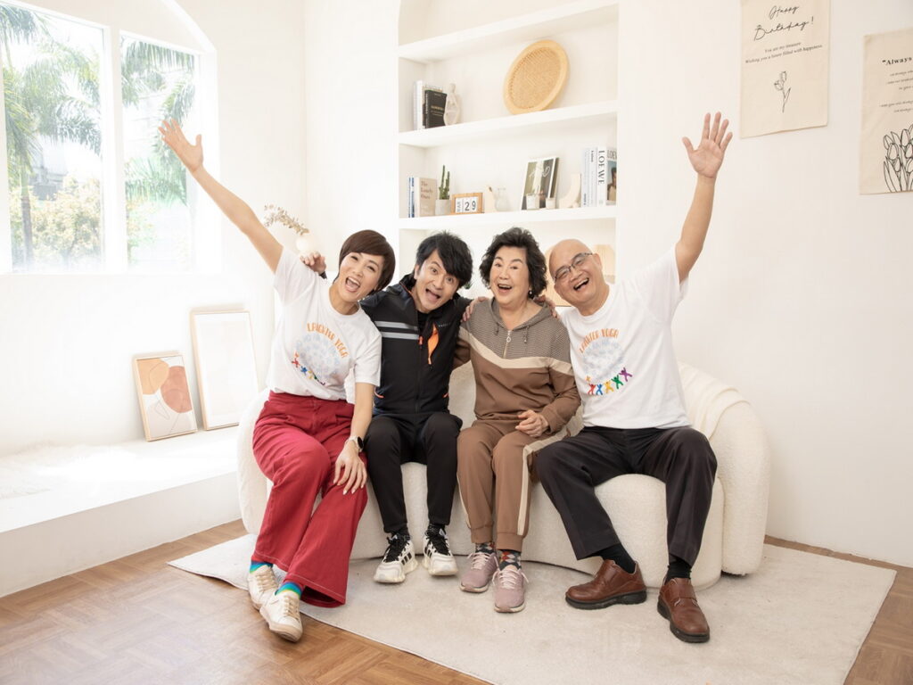  新北愛笑伽協會理事長王淑芳(左起)、唐從聖、王滿嬌、台灣總笑長陳達誠邀請大家參加世界愛笑日感受大笑的神奇療癒力量。(提供 2023世界愛笑日大會)