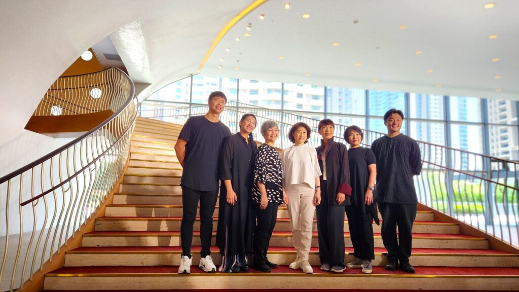 歌劇院廳舉行NTT+歌劇院沙龍《平珩說舞》記者會,大合影(圖/陳惠玲攝影)