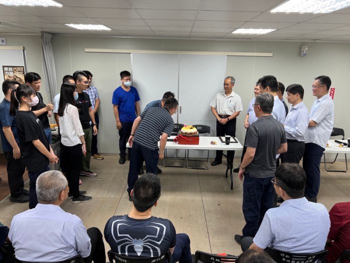 聯合勤教結合慶生會 斗六警走向戶外參訪企業
