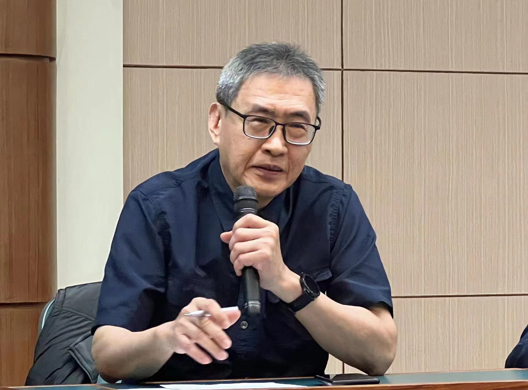 中報雜誌社社長劉東皋呼籲媒體應是遵從社會倫理、遵守法律規定的「守門員」。(記者楊國域翻攝)