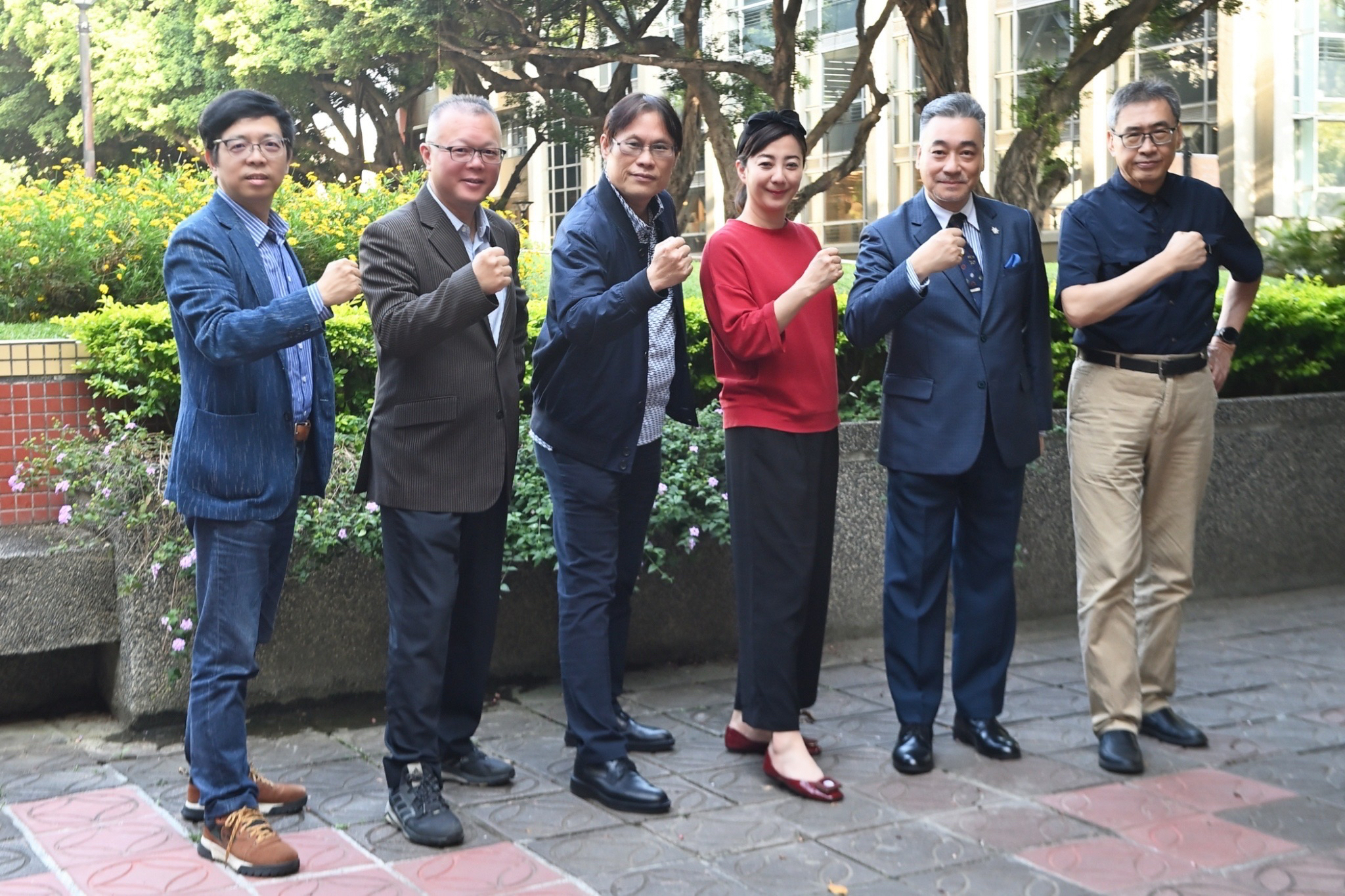 大台中地區新聞從業人員及學術界聯合交流。(記者楊國域翻攝)