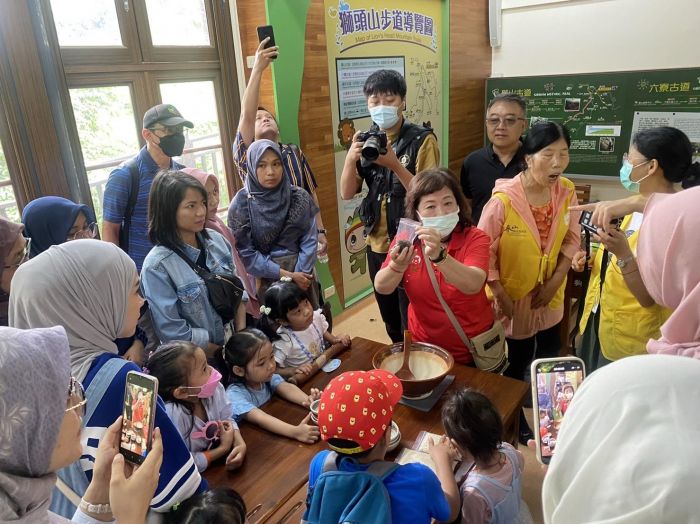 穆斯林旅遊團參觀南庄花卉節 體驗苗栗南庄慢活深度旅遊