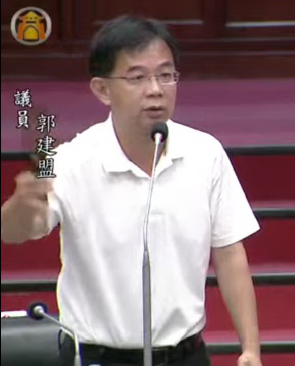 Re: [問卦] 高雄世運場館每年虧3千多萬，誰買單？