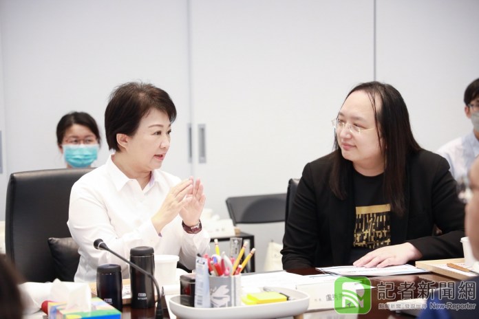 唐鳳台中拜會盧秀燕 持續與地方深化合作