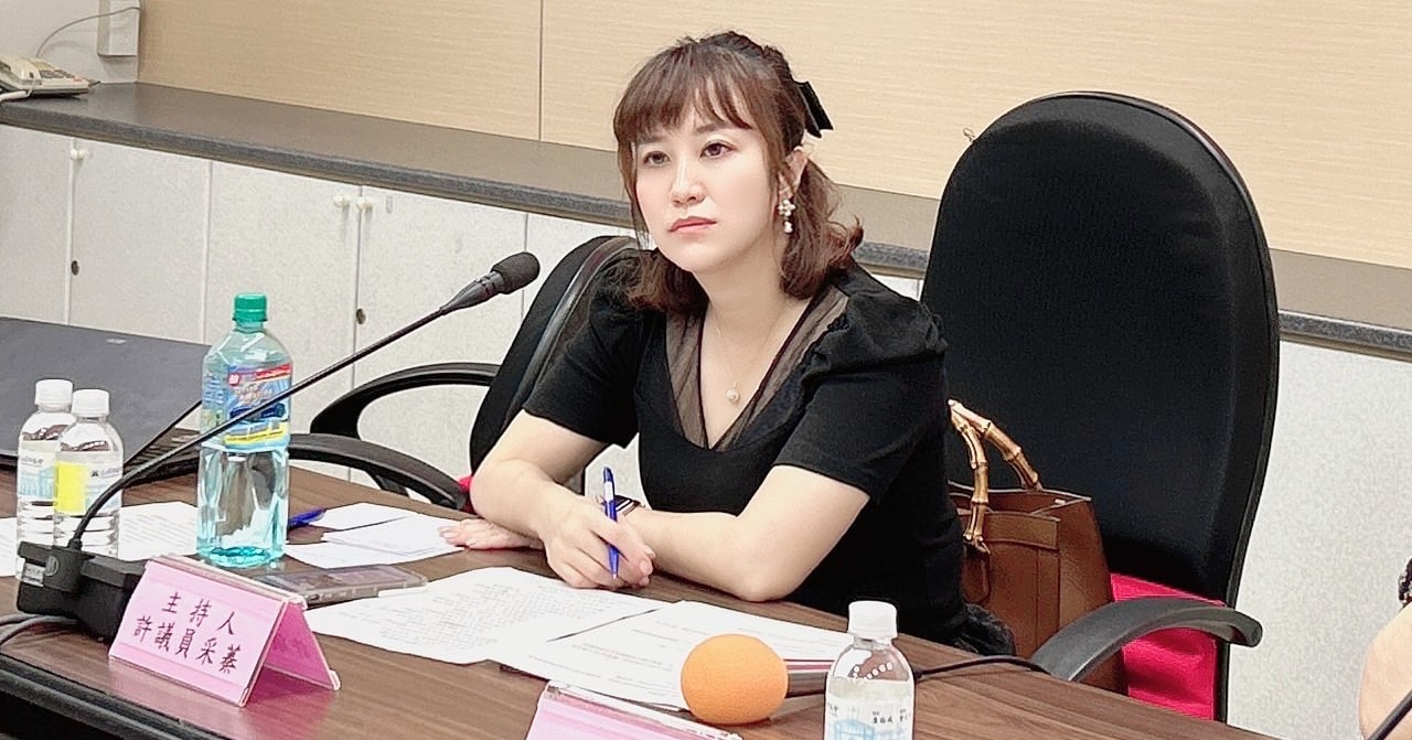 議員許采蓁提出高雄雙語師資不足 以及生成式AI對教學現場的衝擊