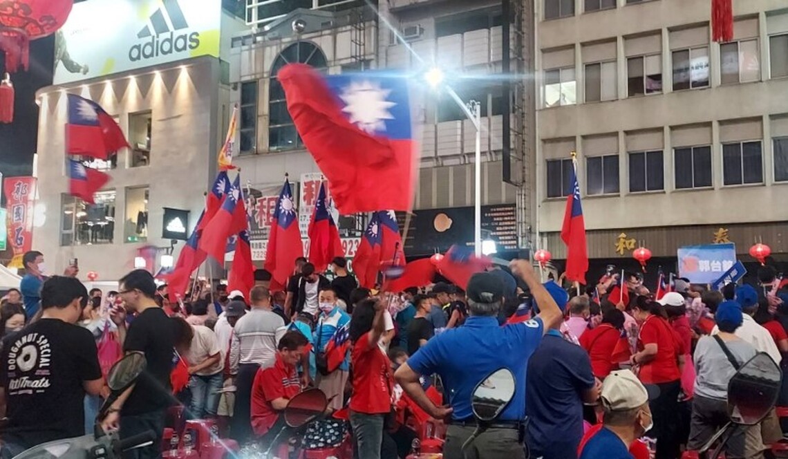 為台為民 郭台銘競選總統屏東造勢活動人潮爆滿