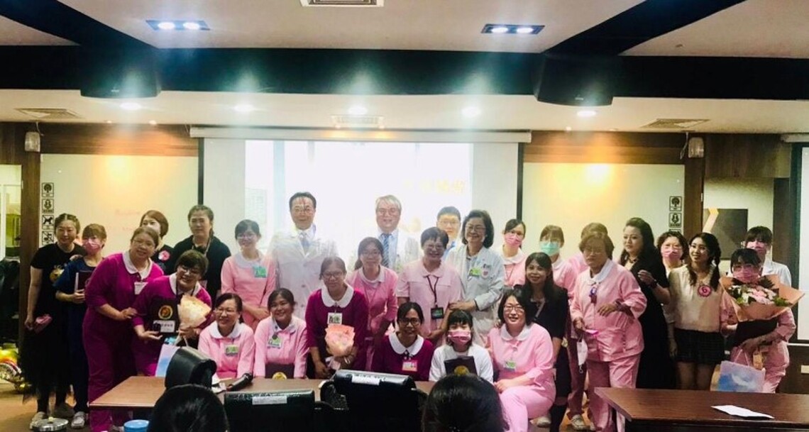 「Our Nurses. Our Future」 您支持護理師 我給您全世界