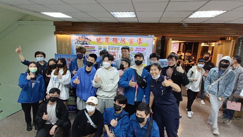 臺北市政府警察局士林分局全面檢視並強化校園安全維護作為，與外籍生、僑生舉辦人身安全座談會