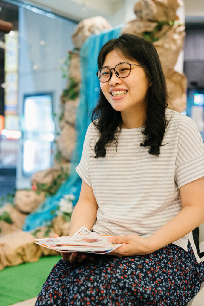 沈祐伃資助人說:謝謝展望會持續幫助孩子們,看見孩子露出純真笑容,就能感受這是份美好的責任。(照片提供:台灣世界展望會)