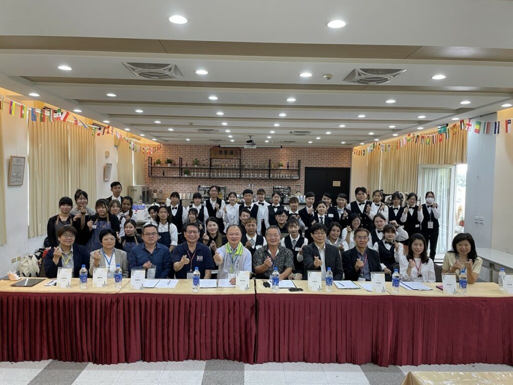 茶改場攜手大葉大學-舉辦學生盃創意茶飲調製競賽。