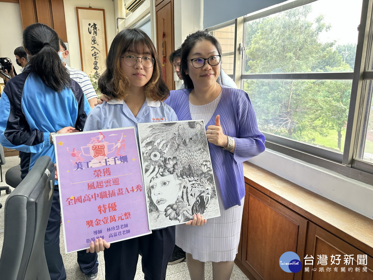 王千姍今年才一年級就獲全國高中職插畫特優。(記者扶小萍攝)