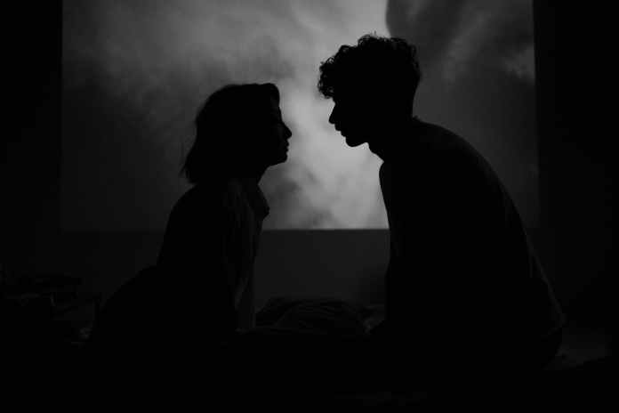 silhouette of a couple romantic moments