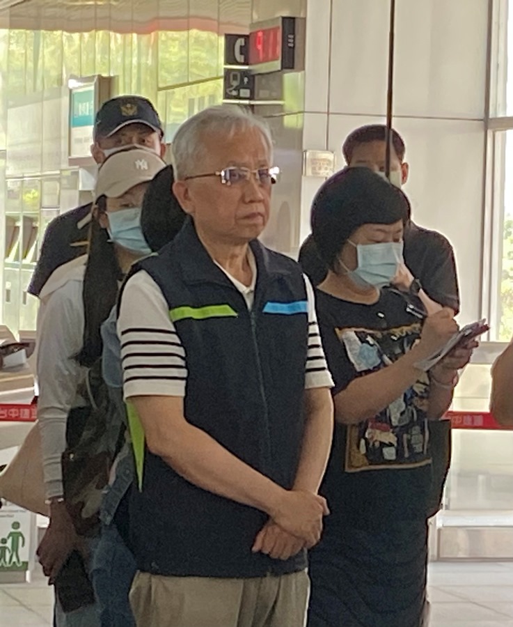 台中市捷運公司董事長林良泰因為捷運事故的「鼓掌」事件,向臺中市政府請辭獲准。(圖/記者林均和攝)