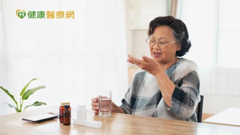 忘記吃藥怎麼辦? 掌握「吃藥週期的一半」原則