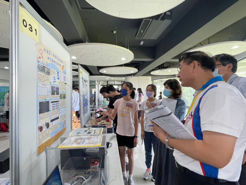 Garmin共同協辦仰望盃全國科學HomeRun實作大賽鼓勵學生設計思考專題實作,整合不同學科知