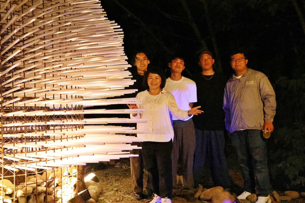 藝術裝置結合地景點亮圓林仔夜空 黃敏惠市長邀請民眾來嘉「走走春」感受別有洞天