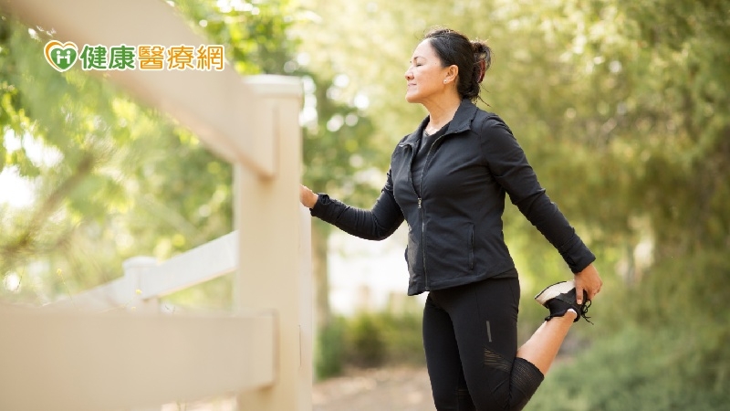 【更年期專輯】擺脫「腹愁者」還能防骨鬆 更年期運動7大優點