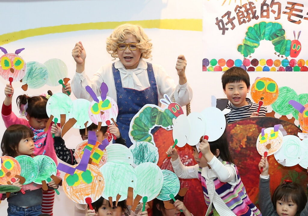 信誼故事奶奶將於本周六下午3點在新北市閱讀節和親子一起遇見圖畫書裡的幸福