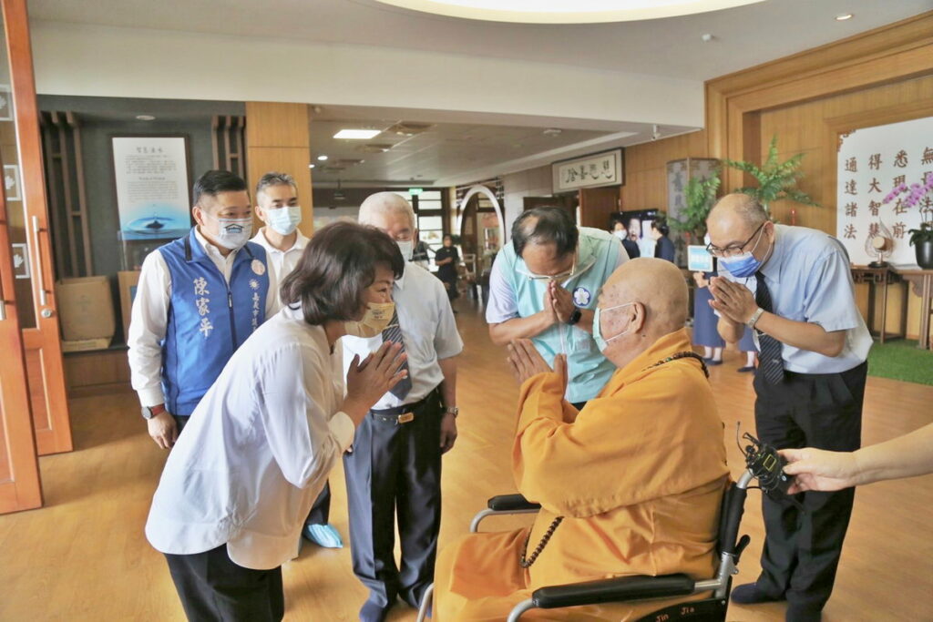 大仙寺傳證大法師與市長