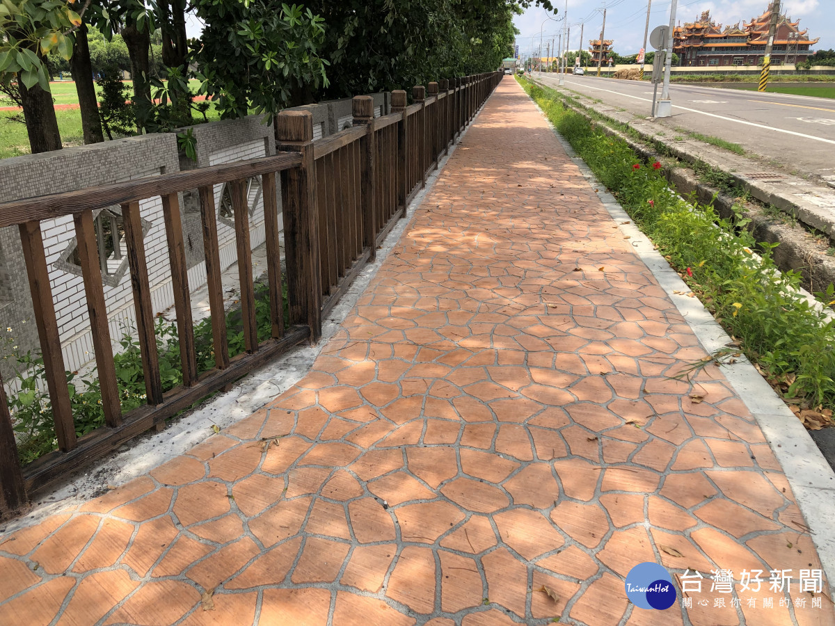 竹塘國小通學步道改善後路況安全舒適。圖/彰化縣政府提供