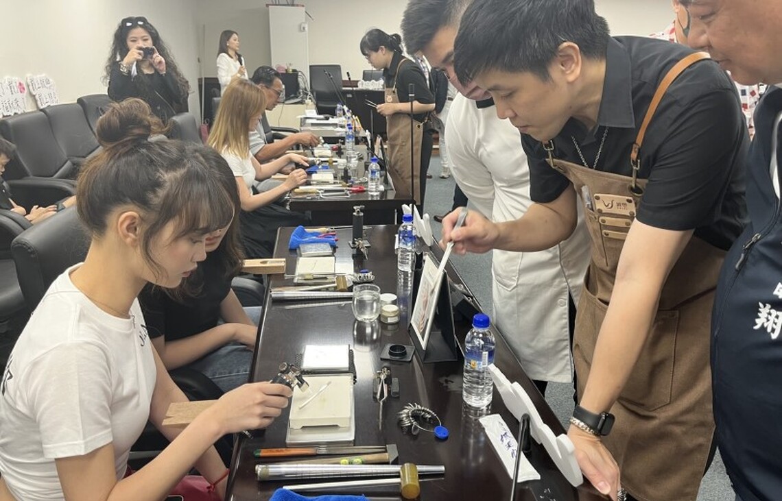 台南福爾摩沙酒店首辦百人手作銀飾預約熱烈