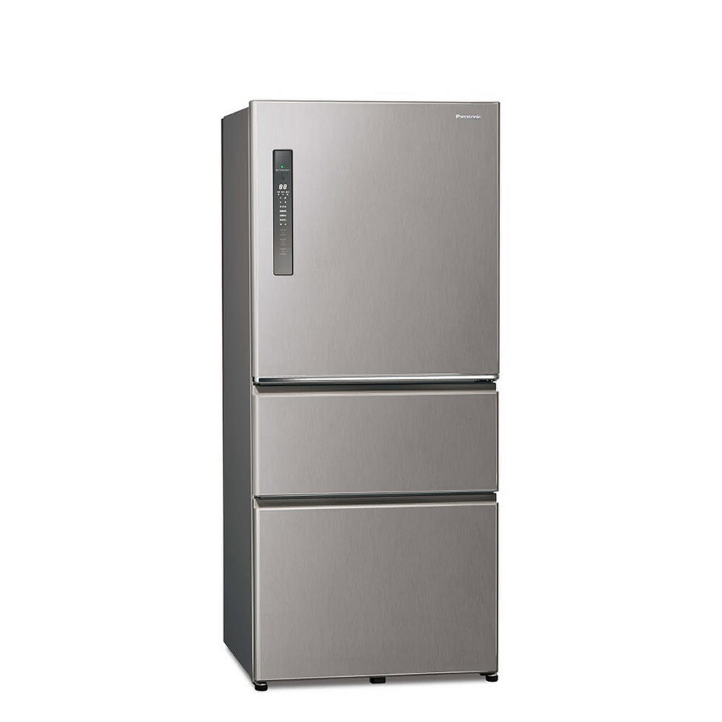 「Panasonic」610公升新一級能效三門變頻冰箱,原價41,800元,活動價35,800元。