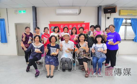 二水樂齡學習中心開設許漢源烘焙課程 鄉民做出美食還能輕鬆考丙照