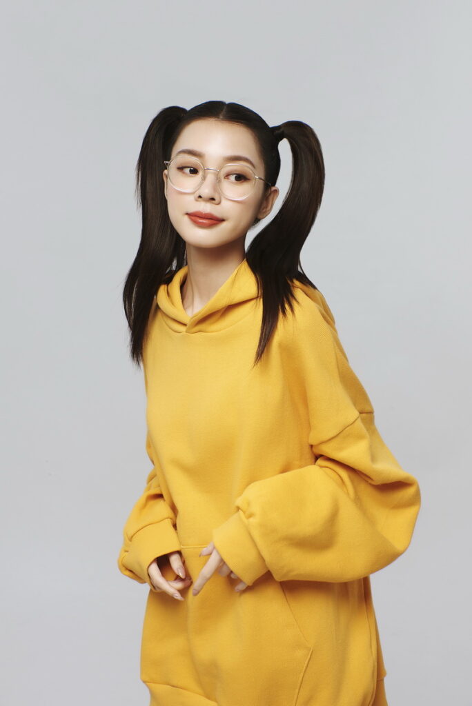 天真爛漫努力派CHIMMY 獨有耳朵化為鏡腳 展現無限熱情