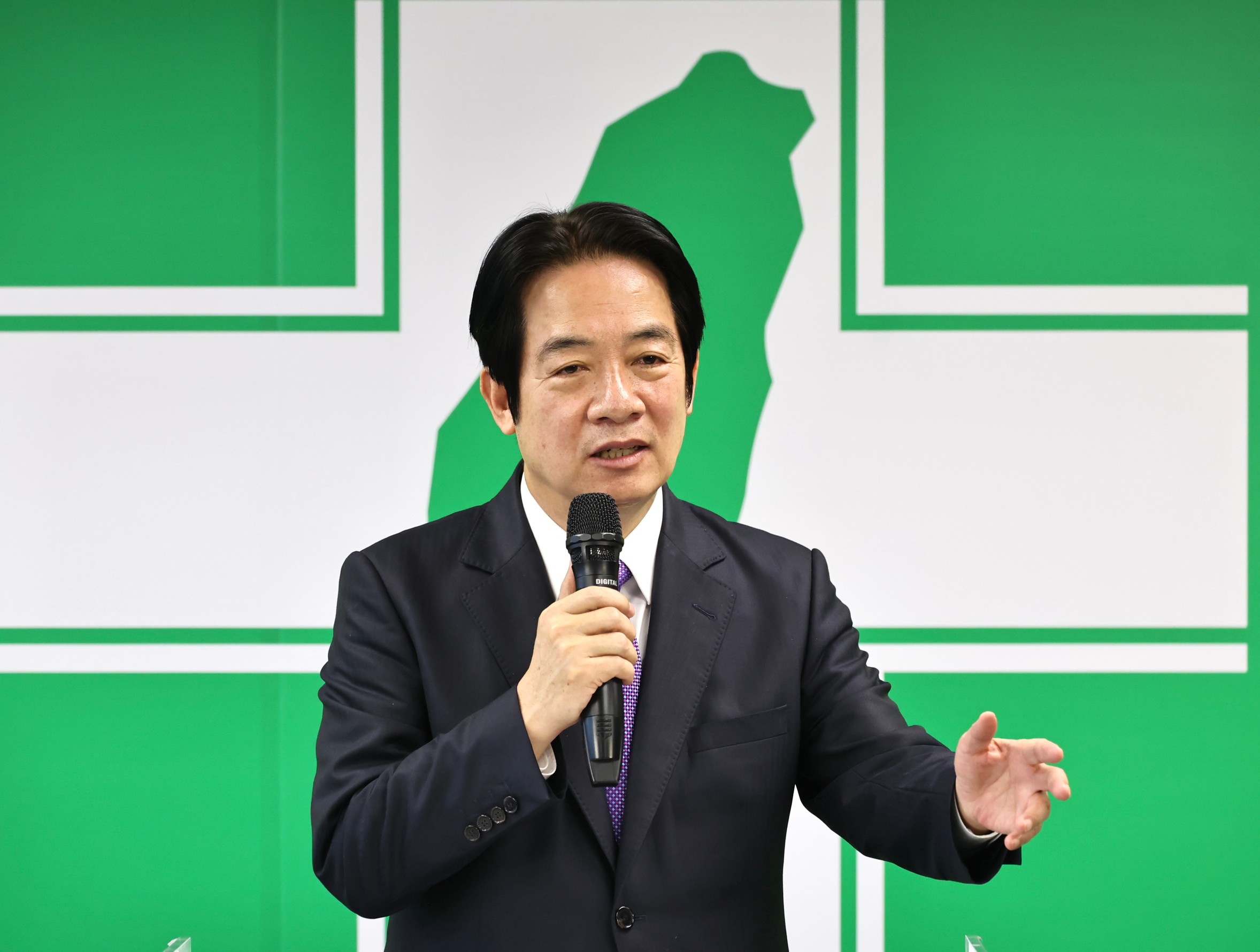 藍綠白總統大選人選底定,民進黨總統參選人兼黨主席賴清德盼良性競爭。資料照片