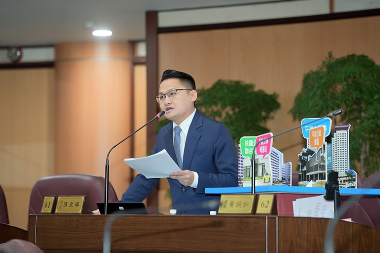 平鎮火車站址有侷限性,市議員陳韋曄:影響交通及商圈發展應擇址建置。(圖/市議會提供)