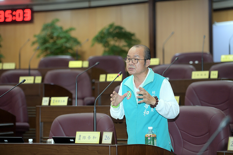 為航空城徵收戶權益請命!市議員游吾和:評點計值應「依法行政」調漲。(市議會提供)