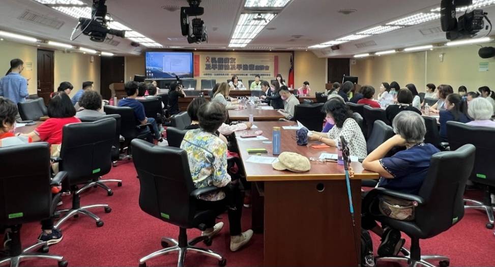 座談會發言踴躍。(記者林金聖翻攝)