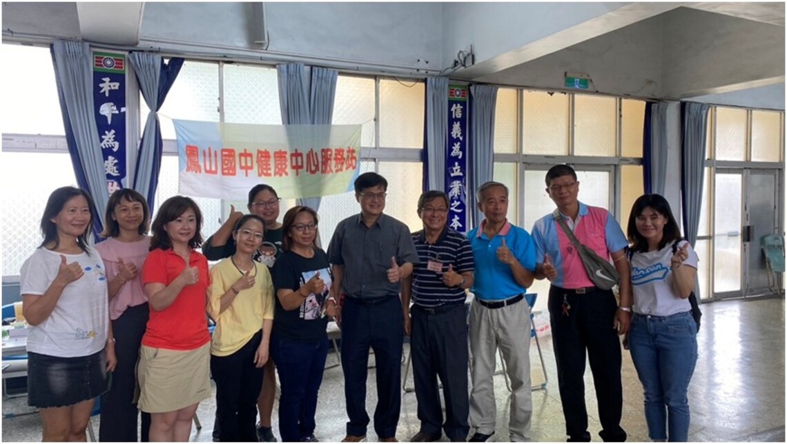 漾新聞|教育局長謝文斌視察國中會考 鳳山國中感謝加油打氣