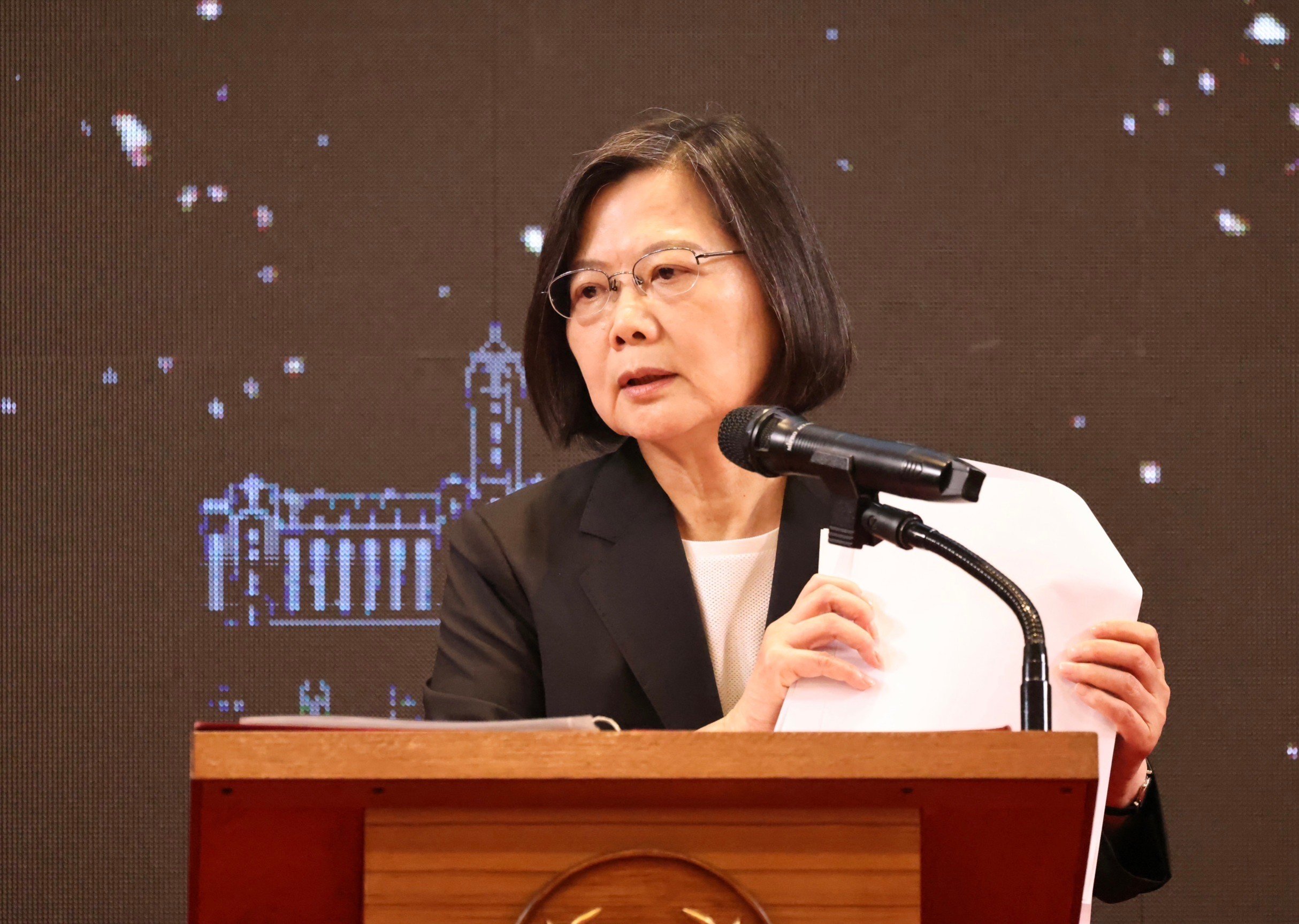 總統蔡英文今(20日)舉行執政七周年記者會。林啟弘攝