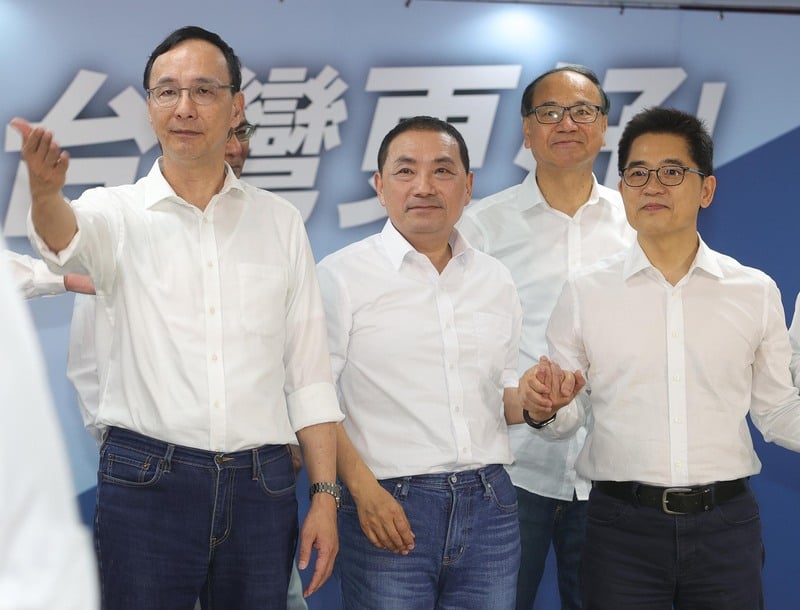 國民黨祕書長黃健庭否認欺騙郭台銘。中央社