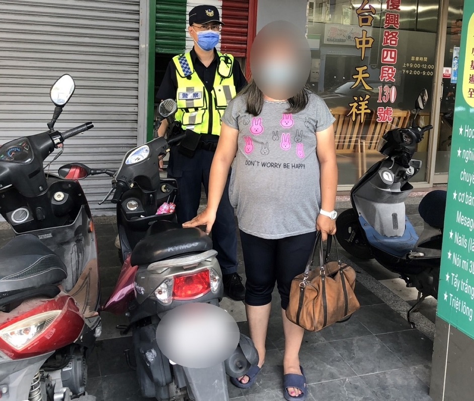 ▲ 立德派出所員警5分鐘尋回被主人遺忘的機車 (圖/台中市警察局 提供)