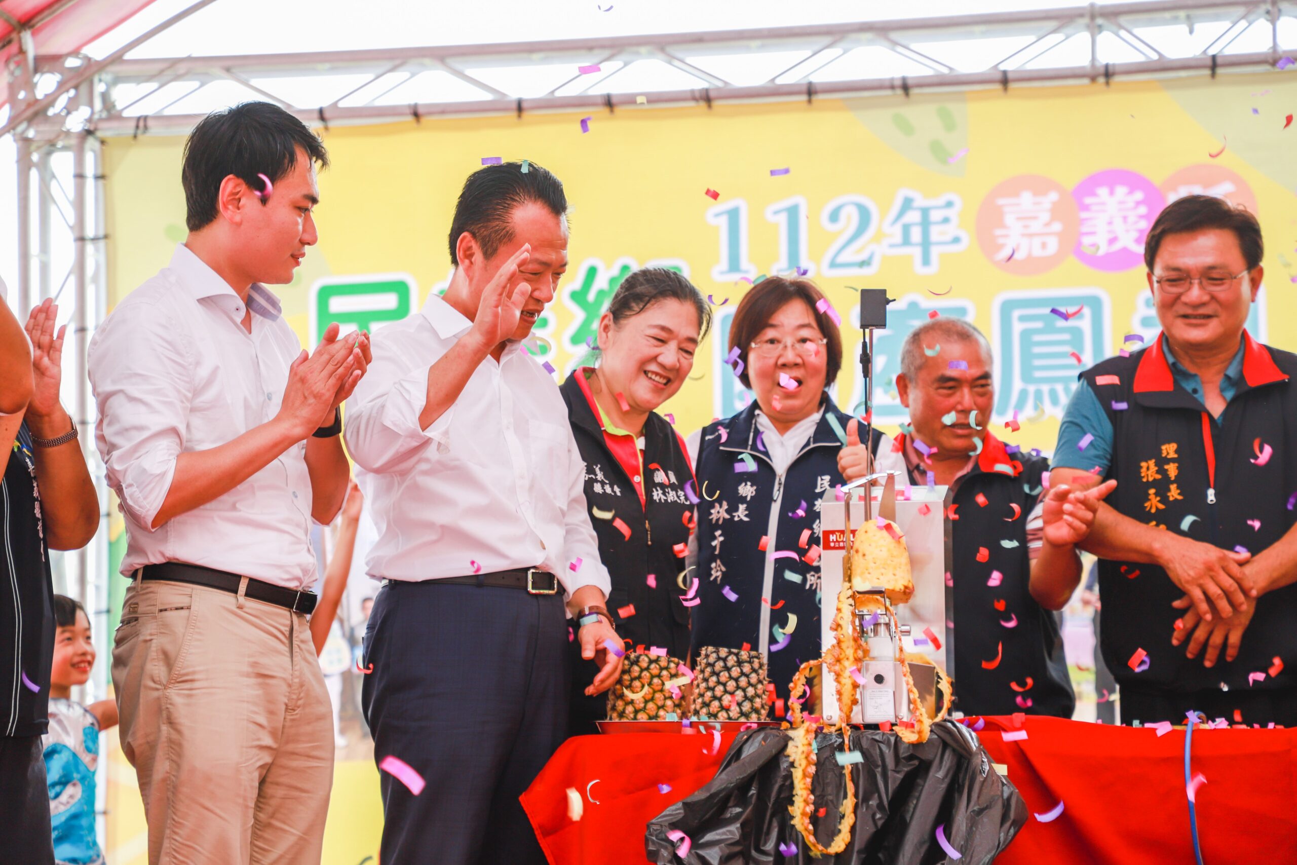 力推當季新鮮鳳梨 民雄農會促銷活動熱鬧登場 力推當季新鮮鳳梨 民雄農會促銷活動熱鬧登場