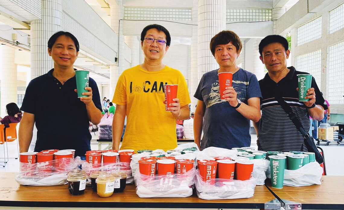 漾新聞|左營國中會考陪考師長超貼心 手沖咖啡飲料無限暢飲 讓出冷氣房讓考生安心備考