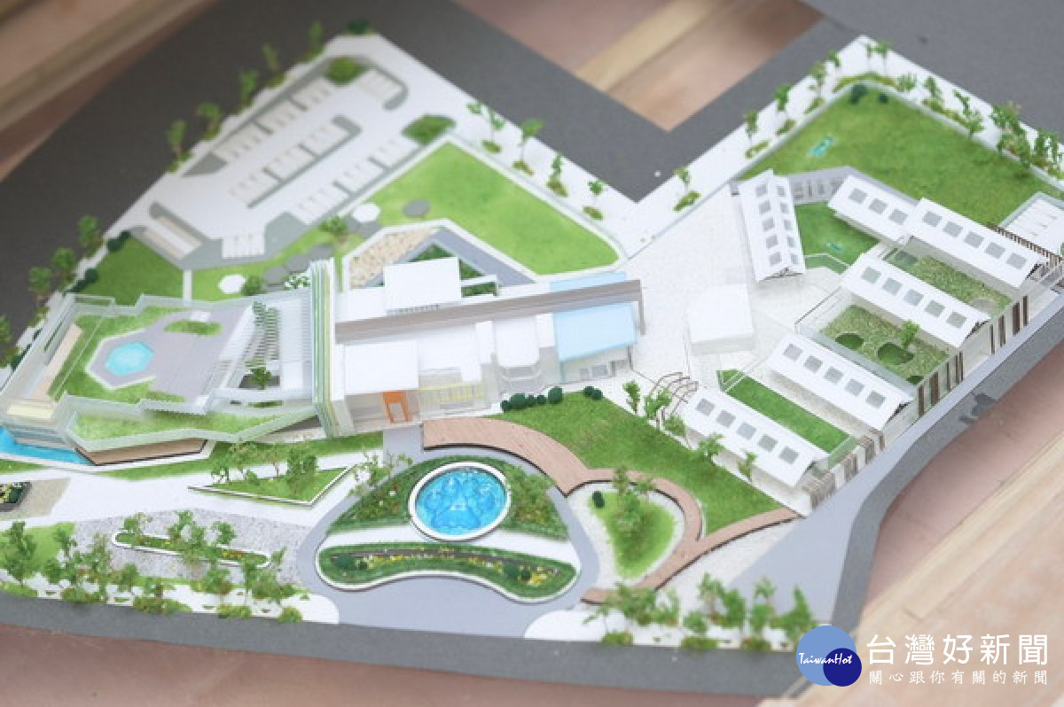 ▲「高雄厝建築聯合設計展」於高市四維行政中心登場。