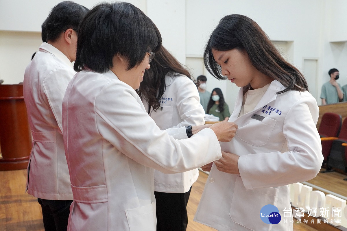 大葉視光系肩負責任實踐專業 展開實習成為優秀且專業醫事人員
