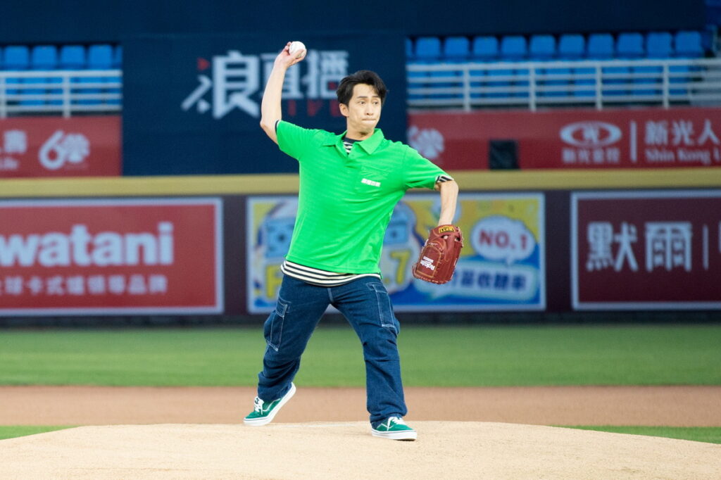 久光製藥全新台灣年度代言人 陳漢典熱力開球,金鬆金爽快!