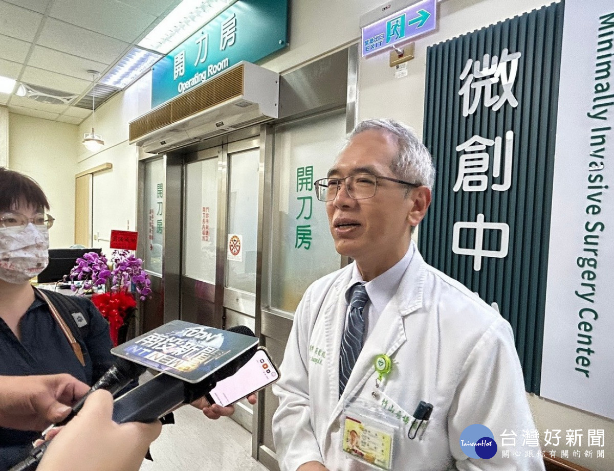 院長莊碧焜表示,醫院最新引進3套南投縣內第一也是目前唯一的微創手術設備。(圖片竹山秀傳醫院提供)