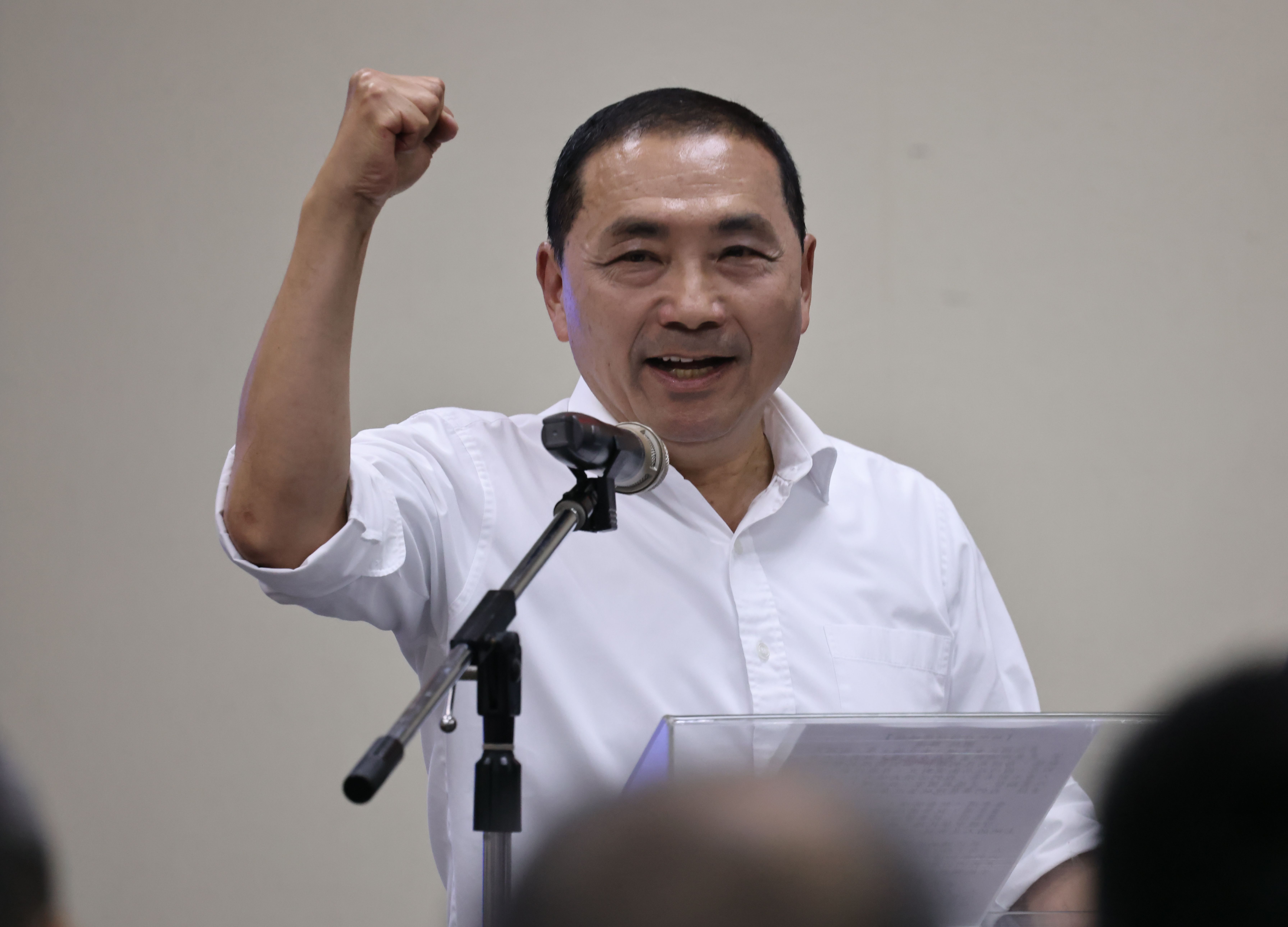 侯友宜被徵召後,最近民調未升反跌。資料照片/林啟弘攝