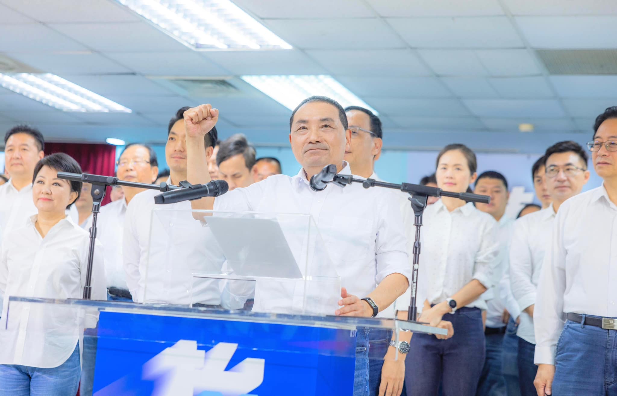 國民黨總統參選人侯友宜民調僅剩18.3%,跌至第三。翻攝侯友宜臉書