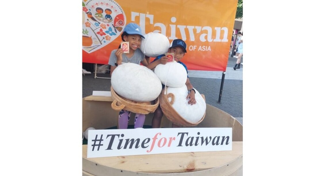 紐約台灣藝術節台南送特色小禮宣傳觀光