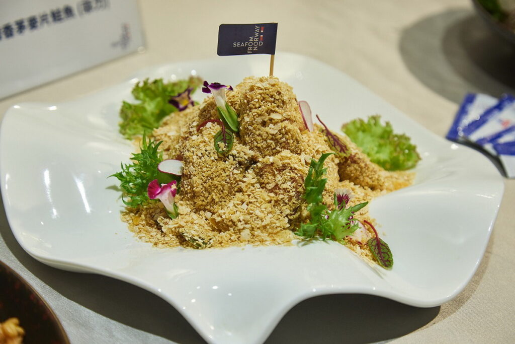 圖說：香檸椒鹽設計菜色二：檸檬香茅麥片鮭魚
