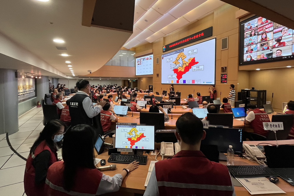 中颱瑪娃持續接近 新北市嚴正以待落實整備 112 中颱瑪娃持續接近 新北市嚴正以待落實整備 111