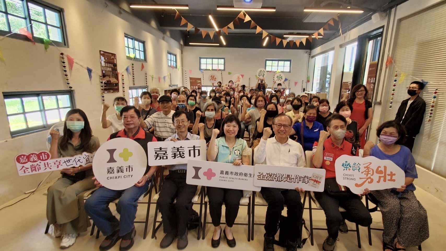 「書寫自傳,傳承智慧」 嘉義市政府鼓勵勇壯世代參與寫作課程 「書寫自傳,傳承智慧」 嘉義市政府鼓勵勇壯世代參與寫作課程