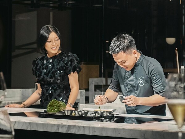 第三幕:Rice Market廚師長Huan Tran和時裝設計師Devon Nguyen 第三幕:Rice Market廚師長Huan Tran和時裝設計師Devon Nguyen